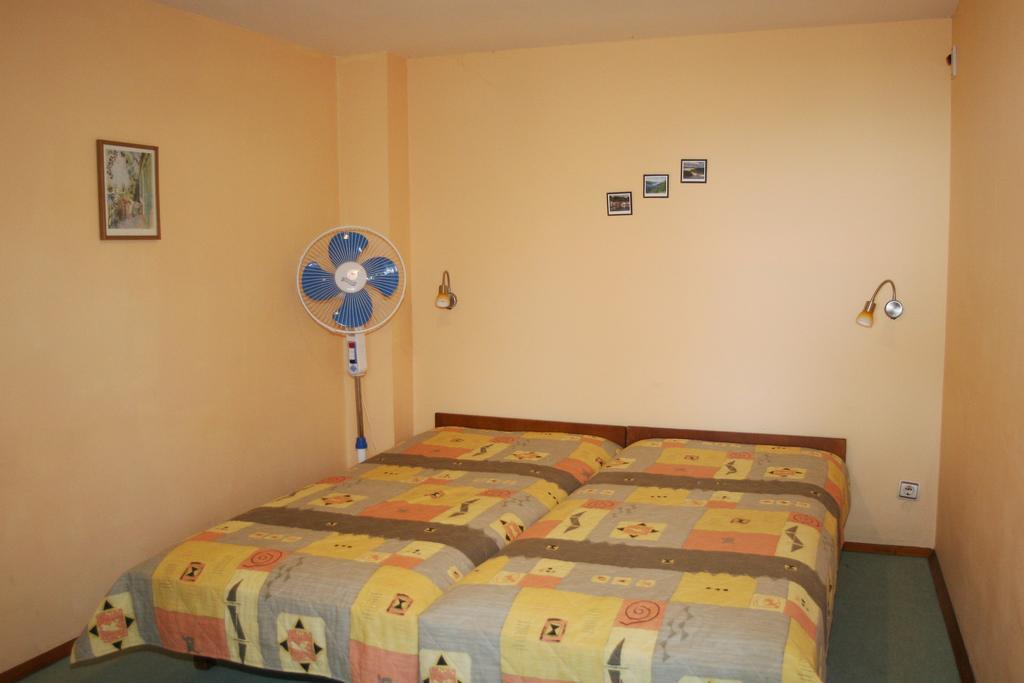 Regina'S Guesthouse Balchik Quarto foto